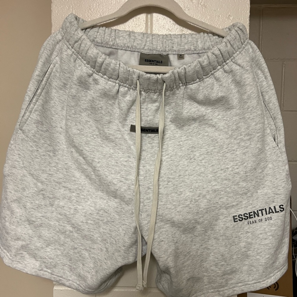 Essentials oversized short pants